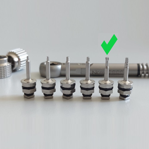 Отвёртка для винтов и заглушек Ø 1.75 мм - L 11 мм (под ратчет с двойной головкой: 4гр и 6 гр), RSD-17511